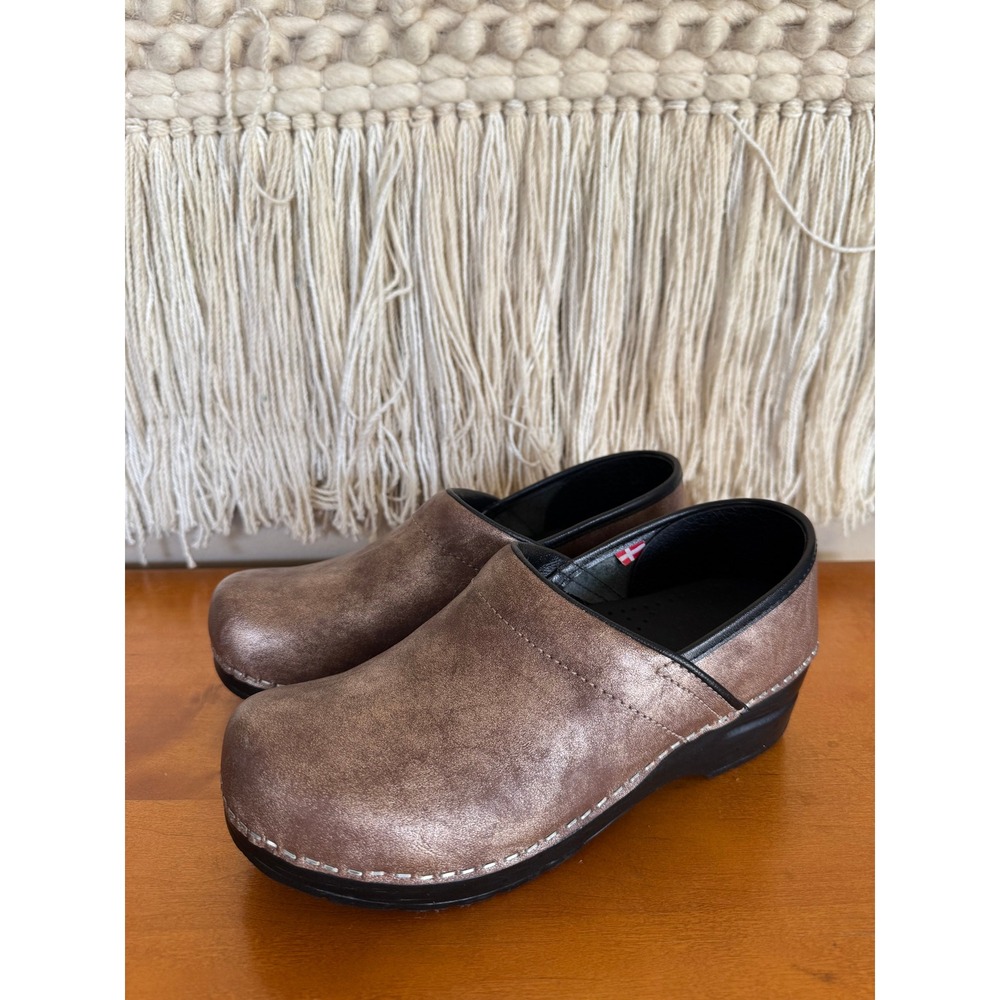 Sanita Professional Metallic Copper Leather Platform Clogs Size 38 / US Size 7